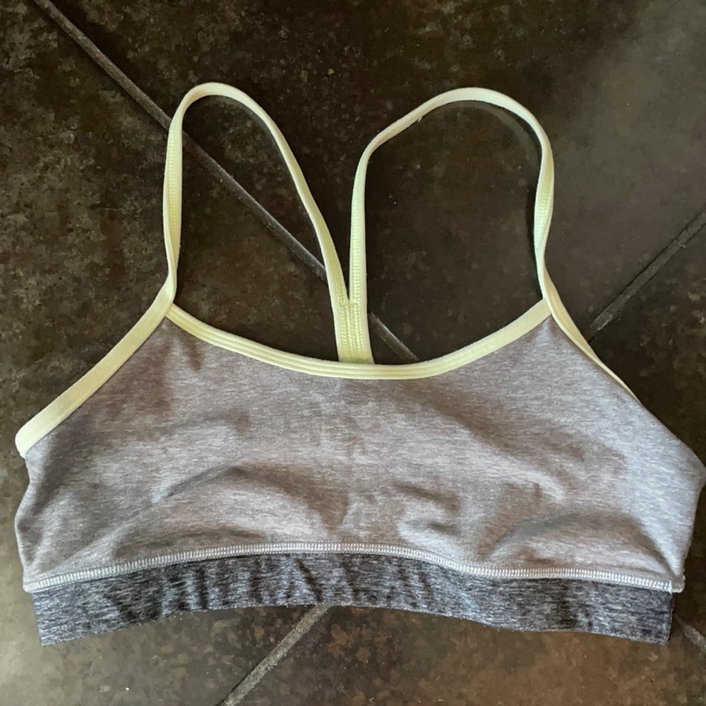 Lululemon sports bra